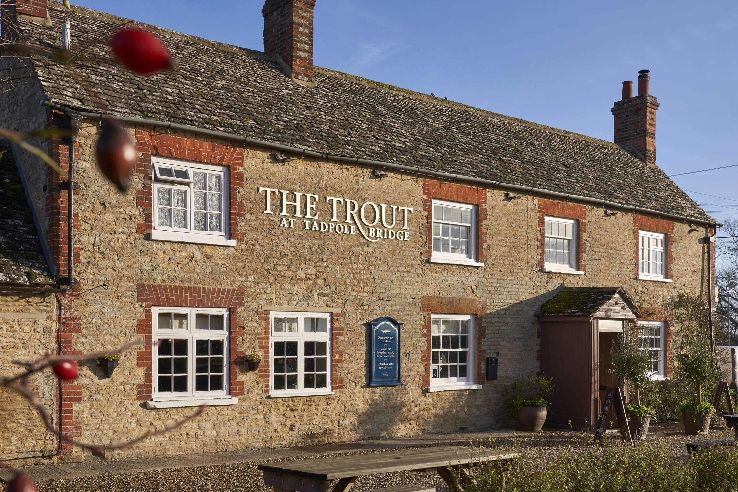 The Trout at Tadpole Bridge - Gallery