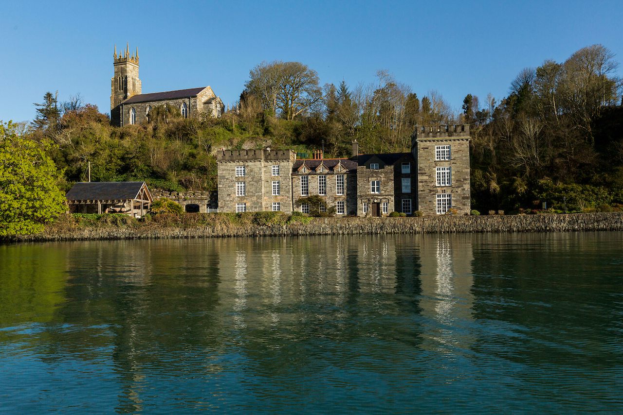 The Castle -romantic 17th century castle stay in Ireland